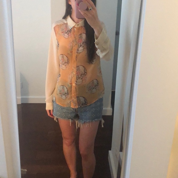 Skull cold shoulder long sleeve button up shirt - Picture 4 of 7